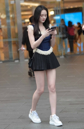 23710-22=54√白白净净的女生 14P