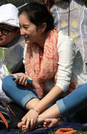 完美无瑕Q弹玉足少女