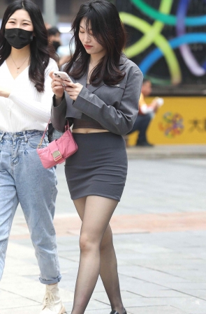 诱惑黑丝街拍包臀裙-14P