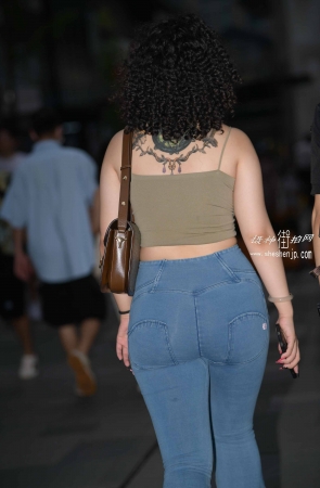 22818-8+87/如此丰腴，你喜欢吗 16P