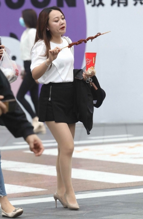 诱惑街拍肉丝高跟shaofu-16P