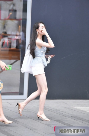 穿凉拖的女人最性感3A1761[703M]