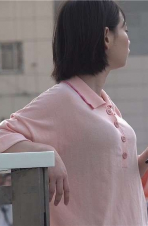 4K – 鲜嫩美足凉高跟清秀粉衣美眉 [1.66 GB/avi]