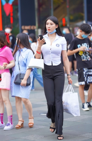 街上的养眼身材