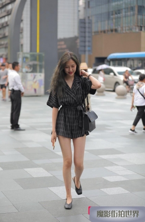 身材曼妙的长腿美眉3A1555[90.6M]