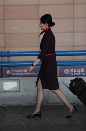 偶遇上海航空空姐紫色制服咖啡丝优雅高级感 10P