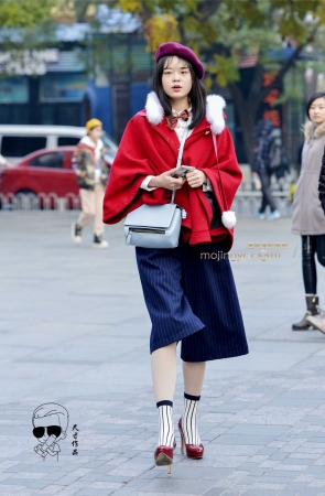 红衣蓝裙高跟鞋丝袜的美女（2016年11月14日12P）