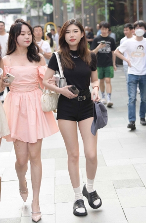 爱笑的女人。240126-1-59 15P