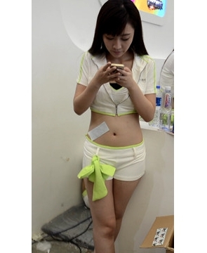 性感长发颜值高的美腿美女姐姐。