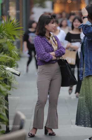 这裤子 感觉要撑破