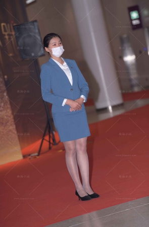 端庄的丝腿礼仪