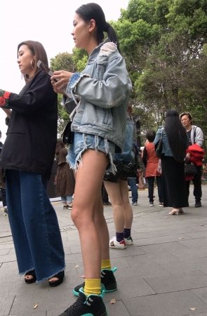 超短高腰热裤牛仔外套大美女