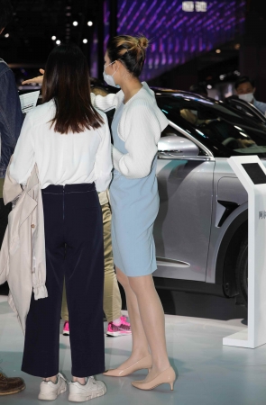 车展礼仪肉 丝美 tui高 跟穿一天了