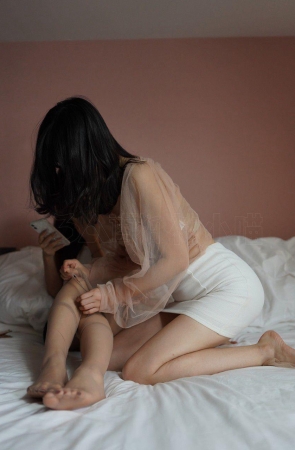 两人互相帮穿丝袜3A2147[1.15G]