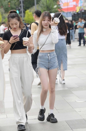 经常看腿顺风顺水240127-5-66 15P