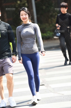 漂亮！追拍二站路