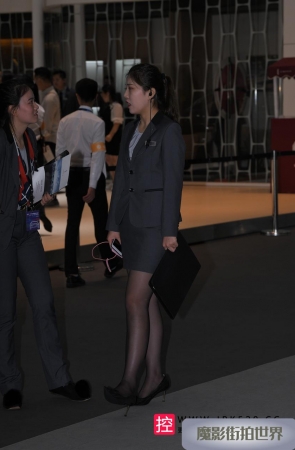 丰腴的黑丝制服3A3399[137M]