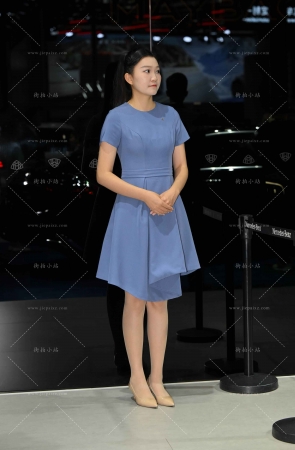 奔驰俩肉丝礼仪 [18P]