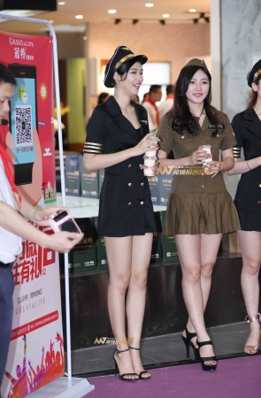 大长腿一字高跟凉鞋机长制服小姐姐