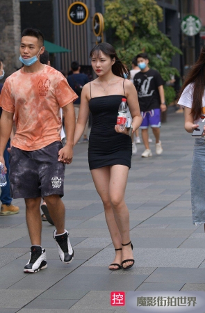 她今天穿裙装，你还认得她吗MJ1547[676M]