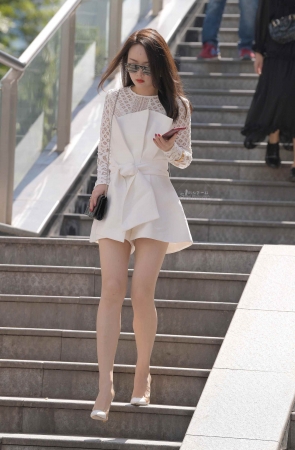 9921-4+53-白皙的朲萋