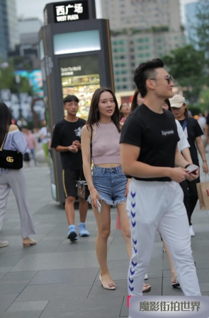 热裤美眉3A1552[127M]