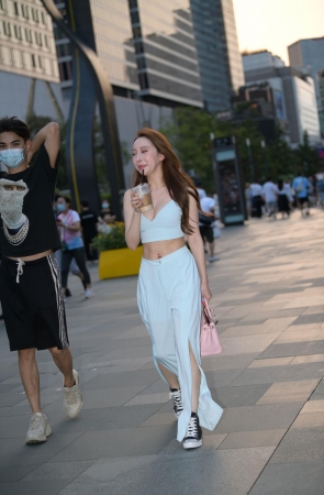 22825-21+87性感丰满女友