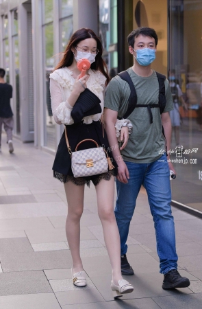 20829-10+35 丝袜女友 6P