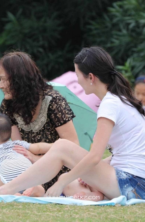 热裤极品白皙玉腿少F