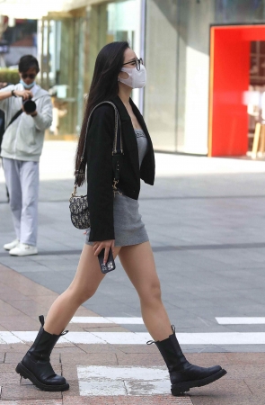 诱惑街拍肉丝shaofu