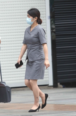 诱惑肉丝街拍OL-13P