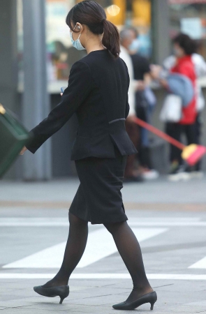 【珏一笑而过】诱惑街拍黑丝OL