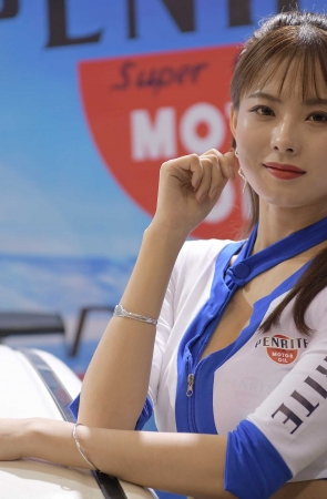 这妹妹，看着令人疼爱她