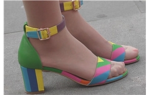 4k-色彩丰富艳丽丝足美女