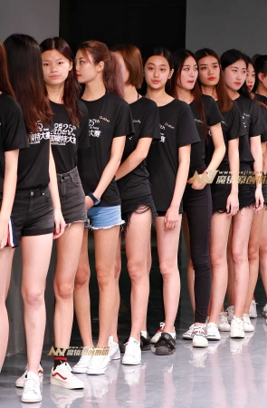 中模大赛-室内排练-美女美腿混集