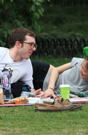 No1270 从早春盼到秋天，终于把一双美女好脚尽数收入囊中 第2套