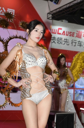 性感比基尼内衣车模