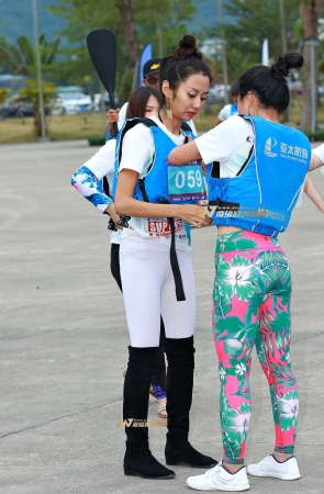 浆板瑜伽，赛前热身，白透 诱惑