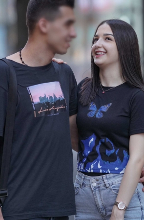 灿烂的笑容 可爱漂亮的女友