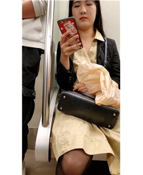 黄群美眉地铁车厢 [266 MB/mp4]