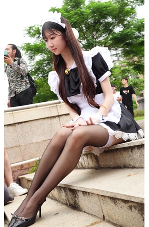 性感的女仆小姐姐