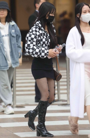 街拍黑丝shaofu-13P