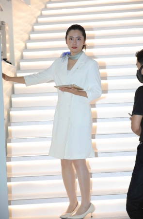 【街拍心灵】车展礼仪超薄肉丝街拍高跟