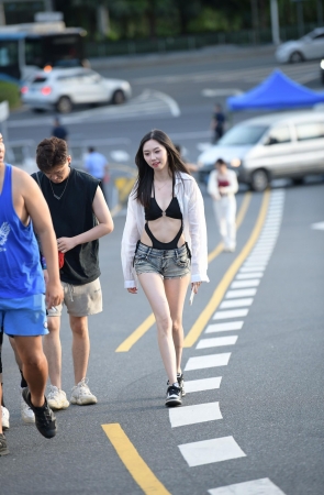 性感热裤大长腿