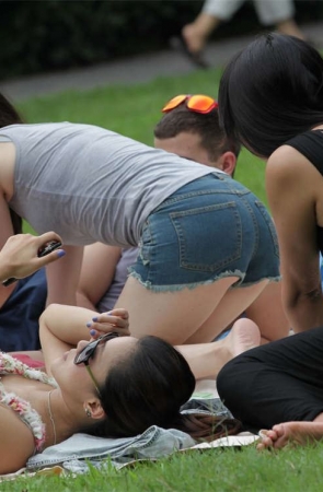 No514 四女环绕一男，挑俩重点拍摄