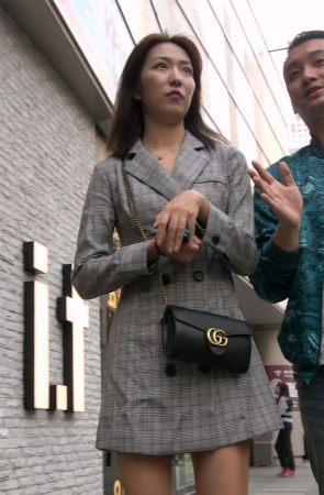 楚楚动人的长靴美腿美女