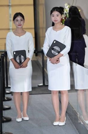 241117-83=34√车展礼仪小姐姐 8P