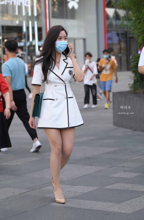 2199-5+180/爱穿丝袜的少妇 5P