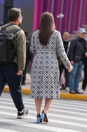 洋记者的街拍肉丝