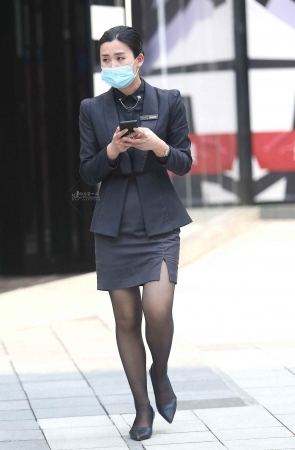 【珏一笑而过】诱惑黑丝街拍高跟OL